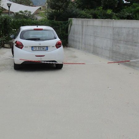 Resort Giardino Degli Aranci - Casa Lisca Baronissi Eksteriør billede